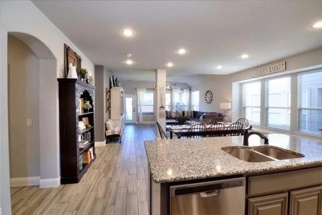 616 Crockett Drive - Photo 4