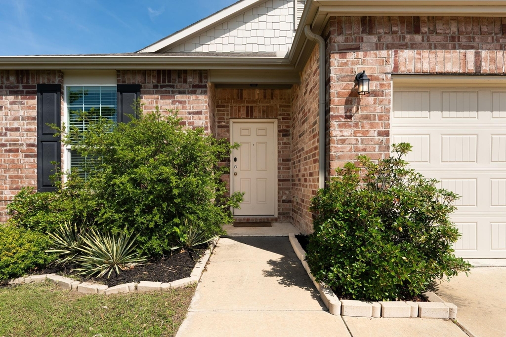 315 Citrus Drive - Photo 2