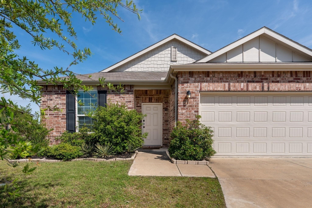 315 Citrus Drive - Photo 1