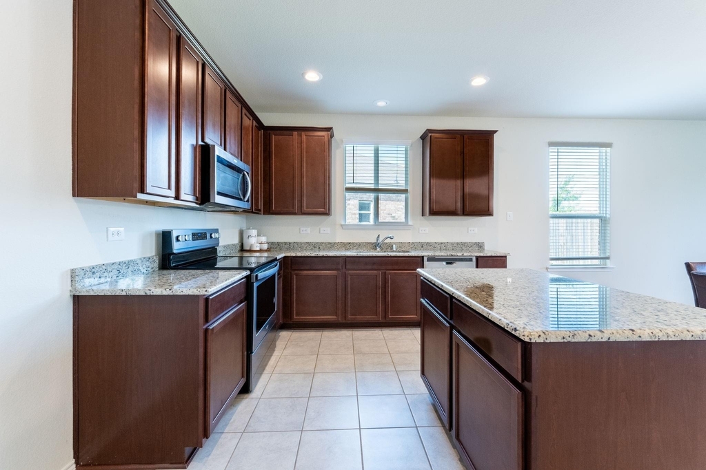315 Citrus Drive - Photo 9