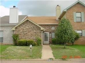 3194 Chimney Circle - Photo 0