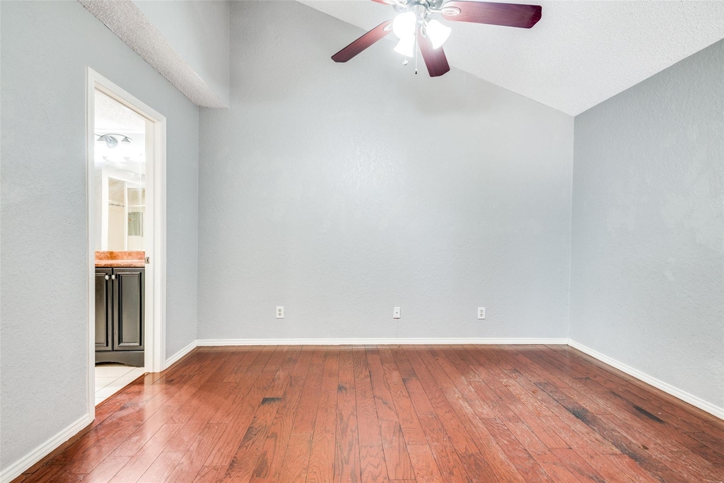 18040 Midway Road - Photo 9