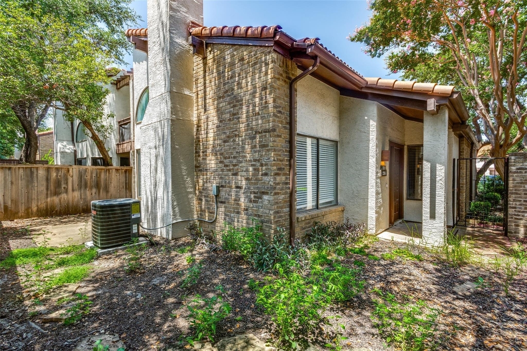 18040 Midway Road - Photo 0