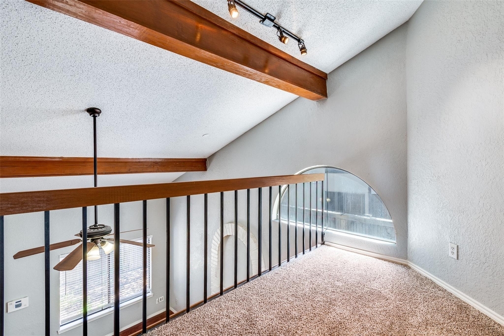 18040 Midway Road - Photo 11