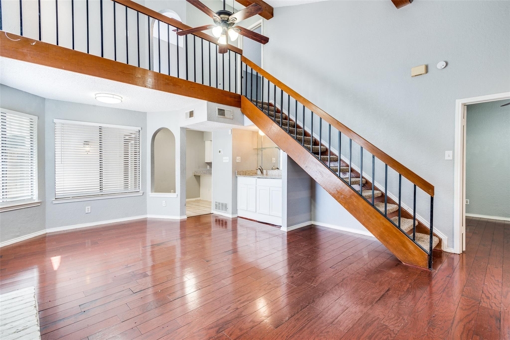 18040 Midway Road - Photo 4