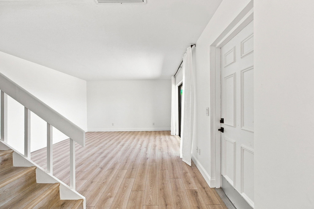 1302 Nebraska Avenue - Photo 4