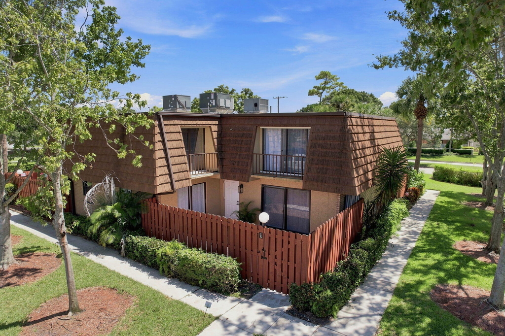 1302 Nebraska Avenue - Photo 17