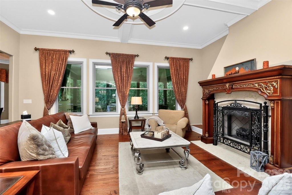6031 Greystone Drive - Photo 7