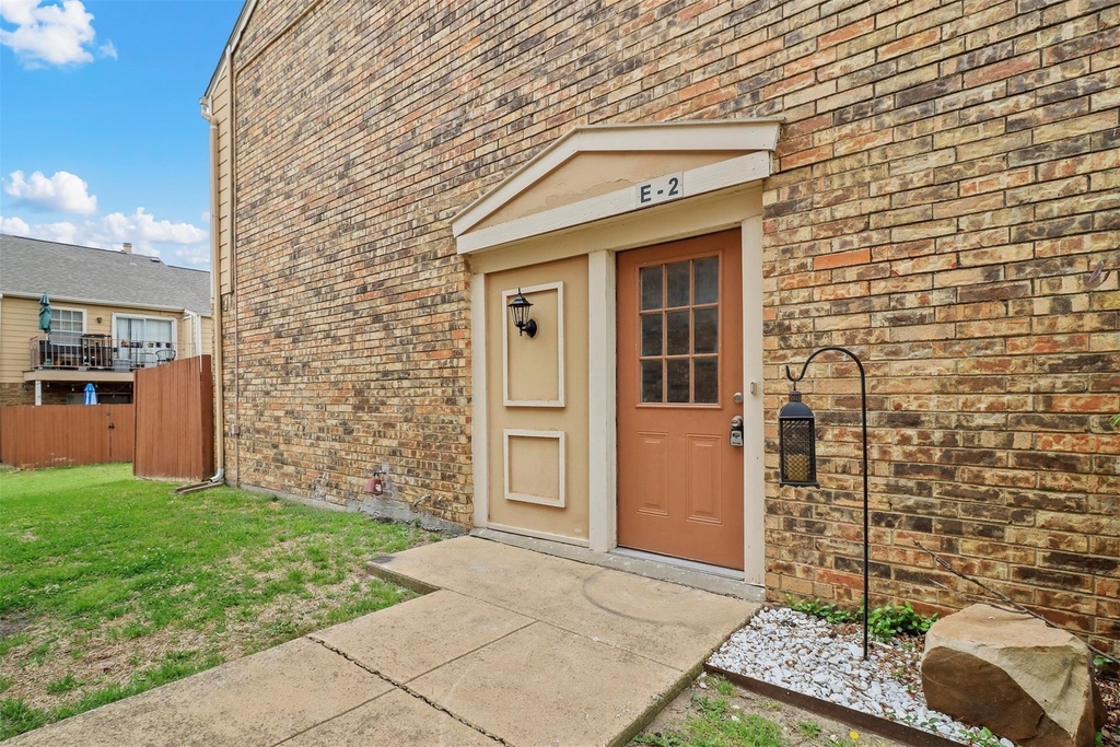 2400 Jupiter Road - Photo 14