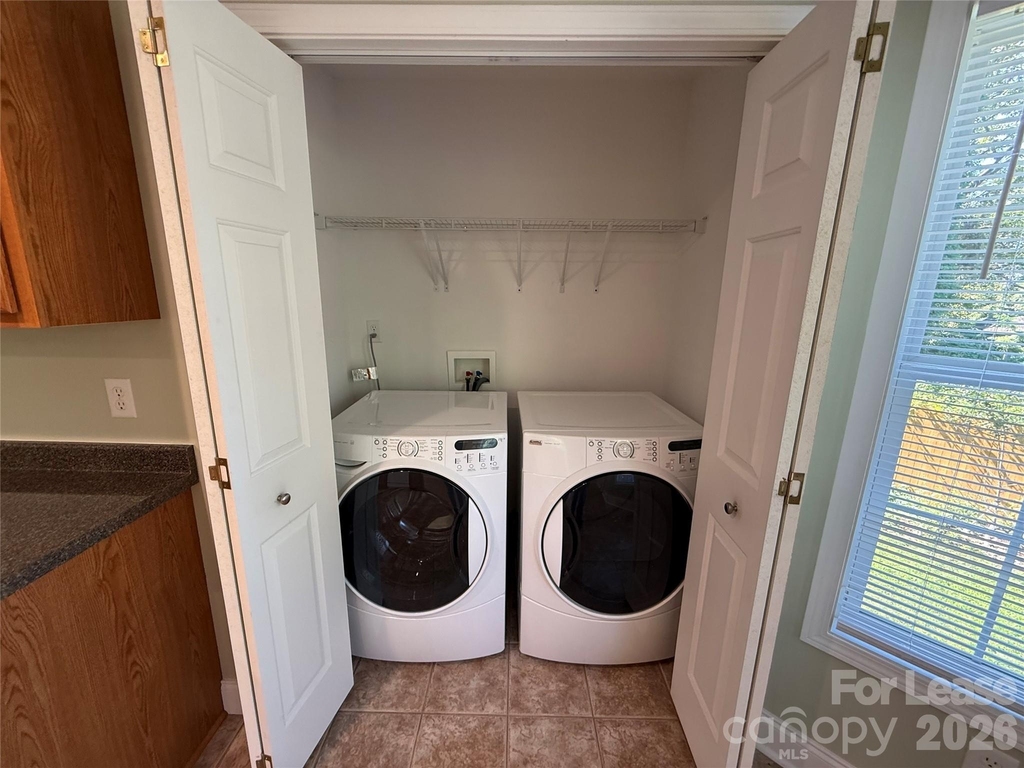 64 Springside Road - Photo 5