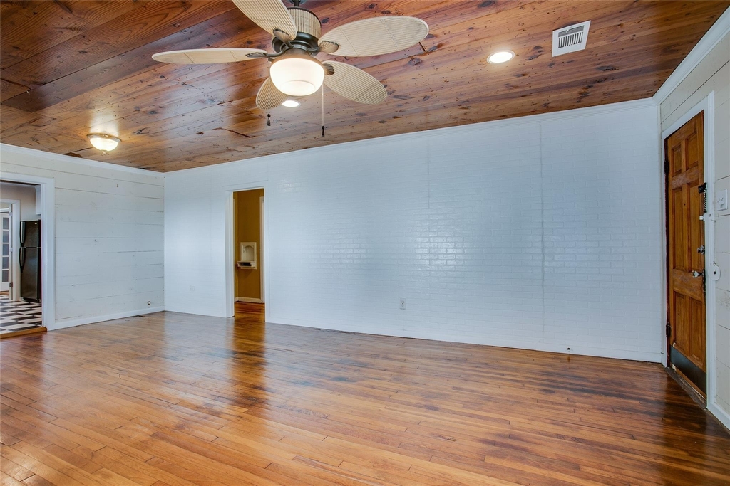 318 S Walker Street - Photo 5
