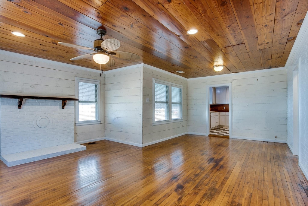 318 S Walker Street - Photo 3