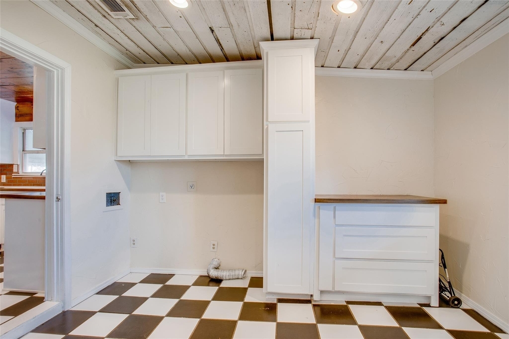 318 S Walker Street - Photo 15