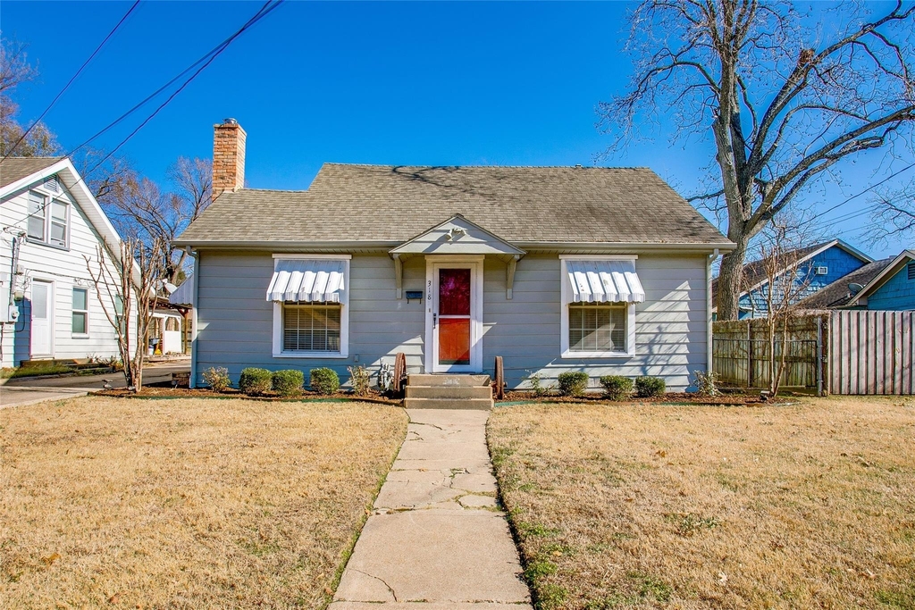 318 S Walker Street - Photo 2