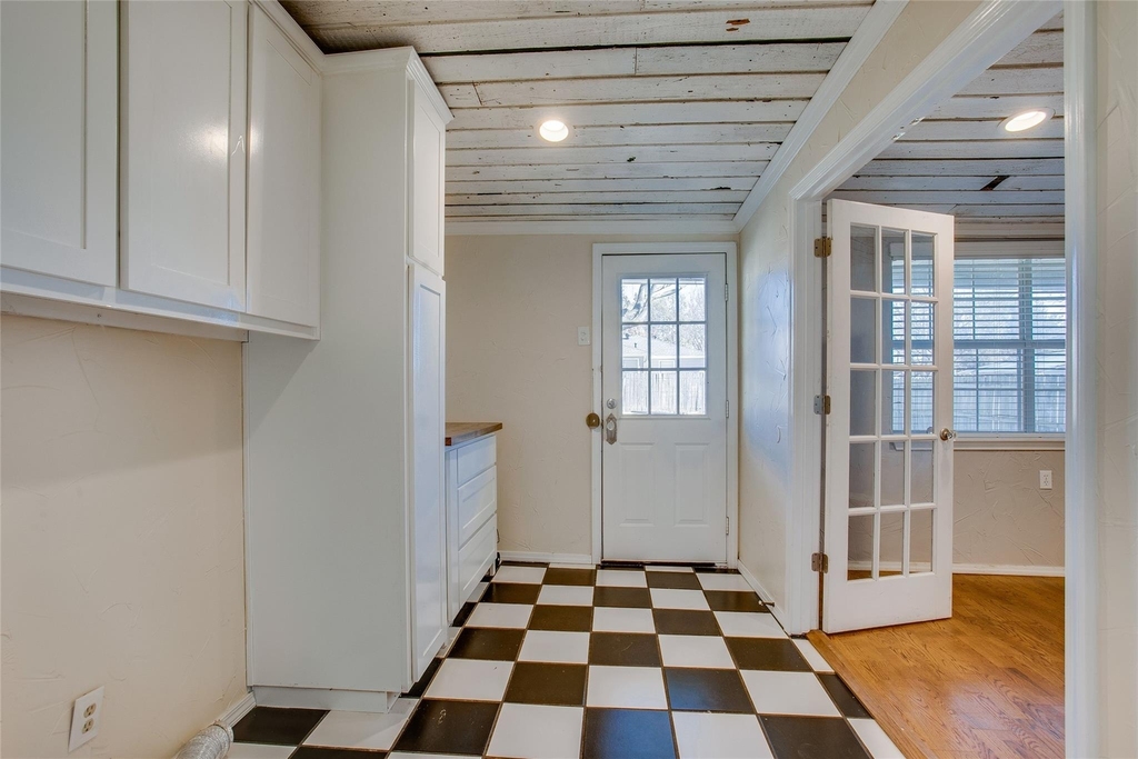 318 S Walker Street - Photo 14