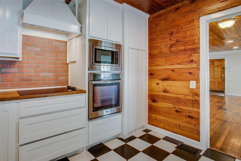 318 S Walker Street - Photo 12