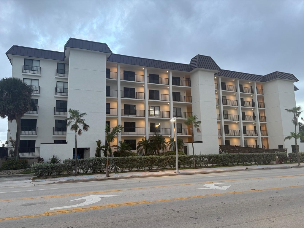 3200 N Ocean Drive - Photo 1