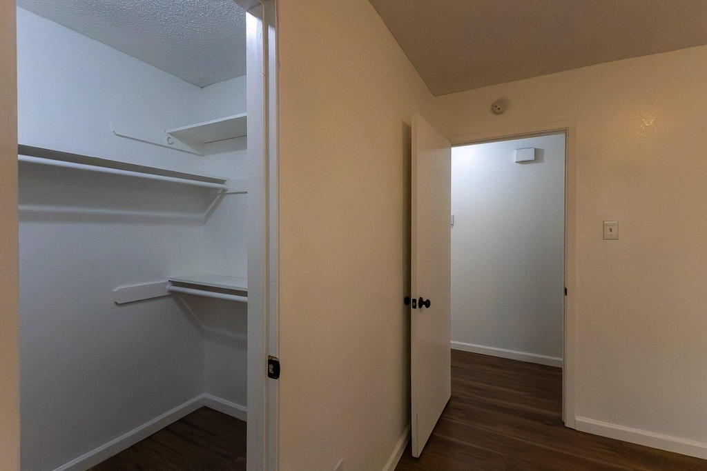 741 Woodland Court - Photo 15