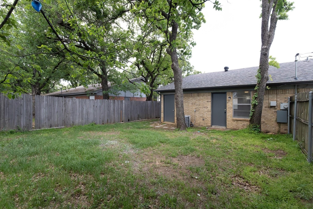 741 Woodland Court - Photo 22