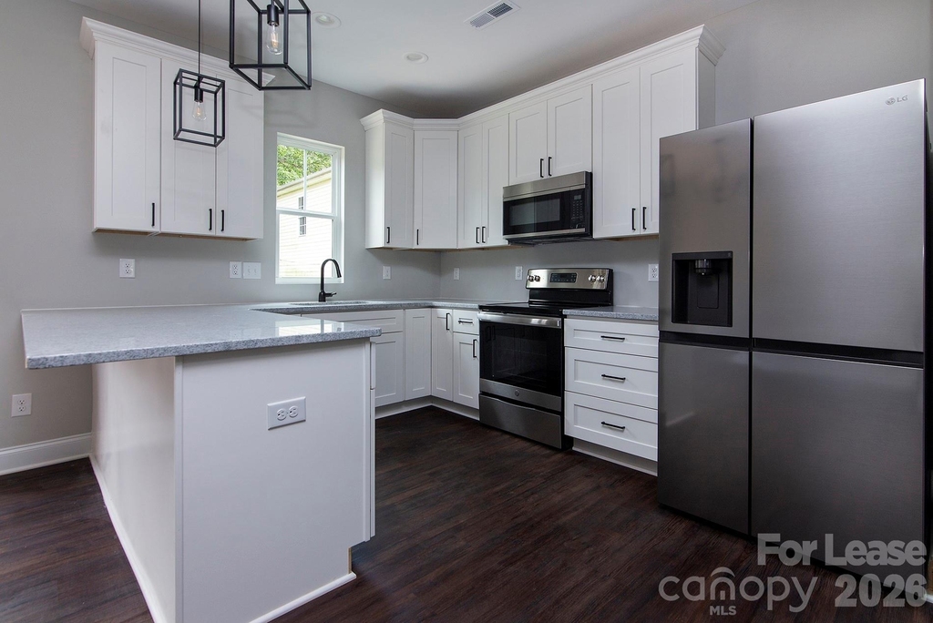 2915 Ross Avenue - Photo 7