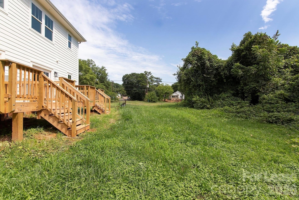 2915 Ross Avenue - Photo 18