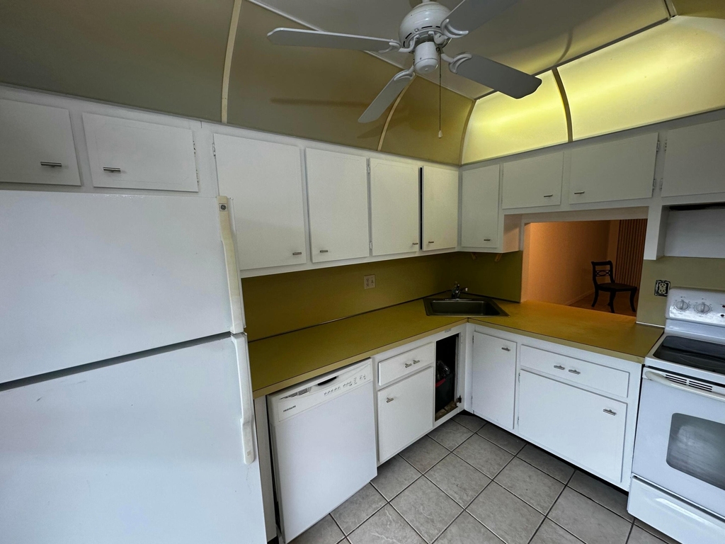 6091 Nw 61st Avenue - Photo 8