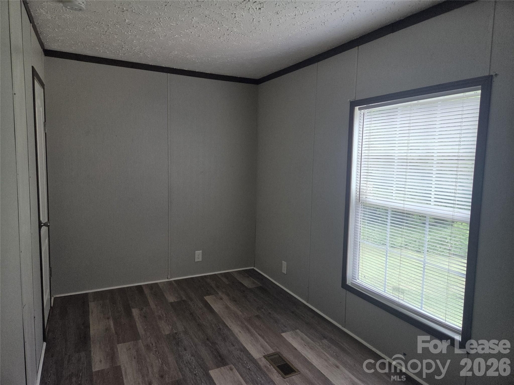 213 Kimberly Circle - Photo 9