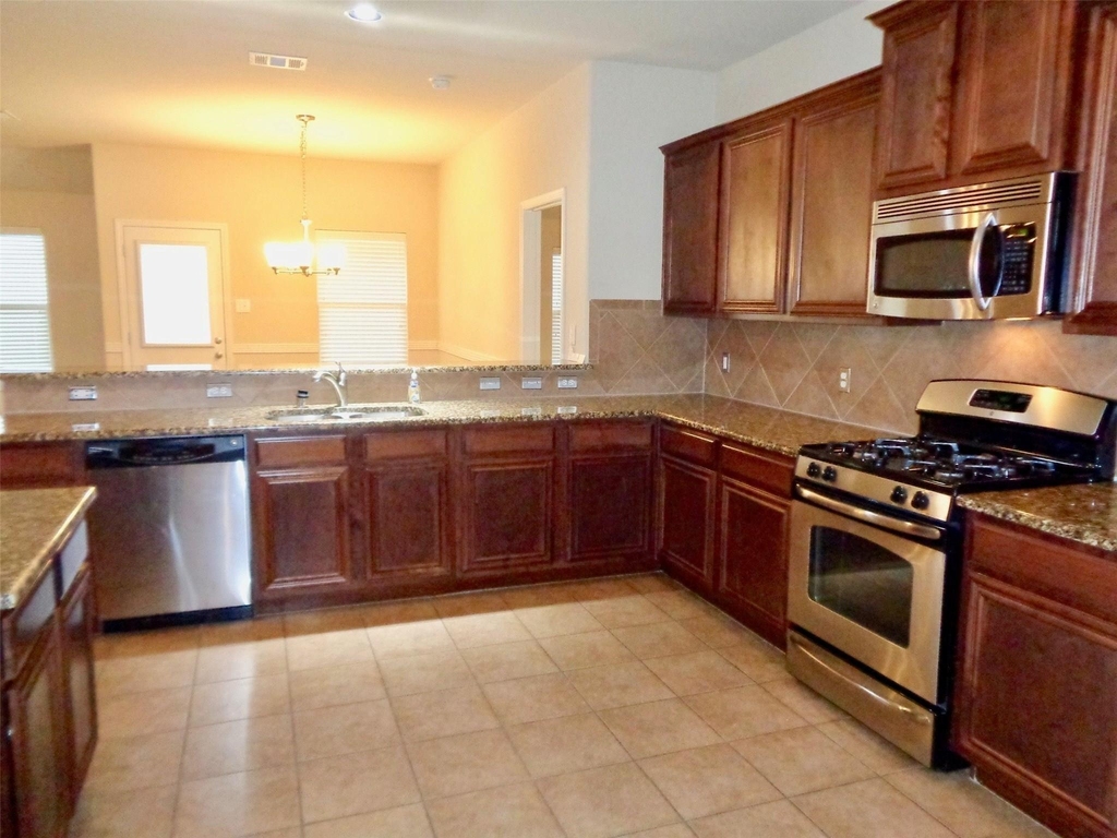 9700 Starfire - Photo 1