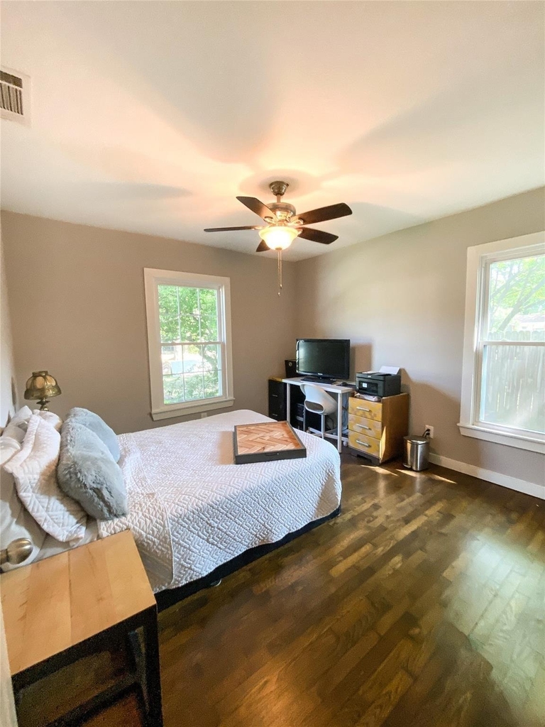 10652 Cayuga Drive - Photo 8
