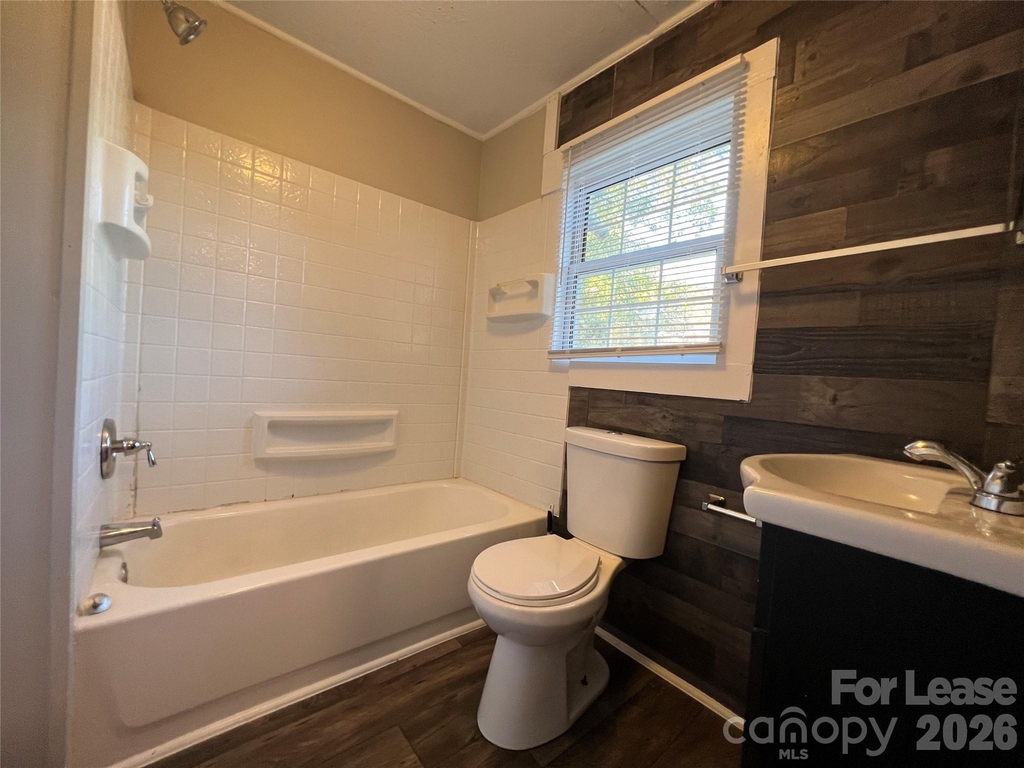 904 W 6th Avenue - Photo 4