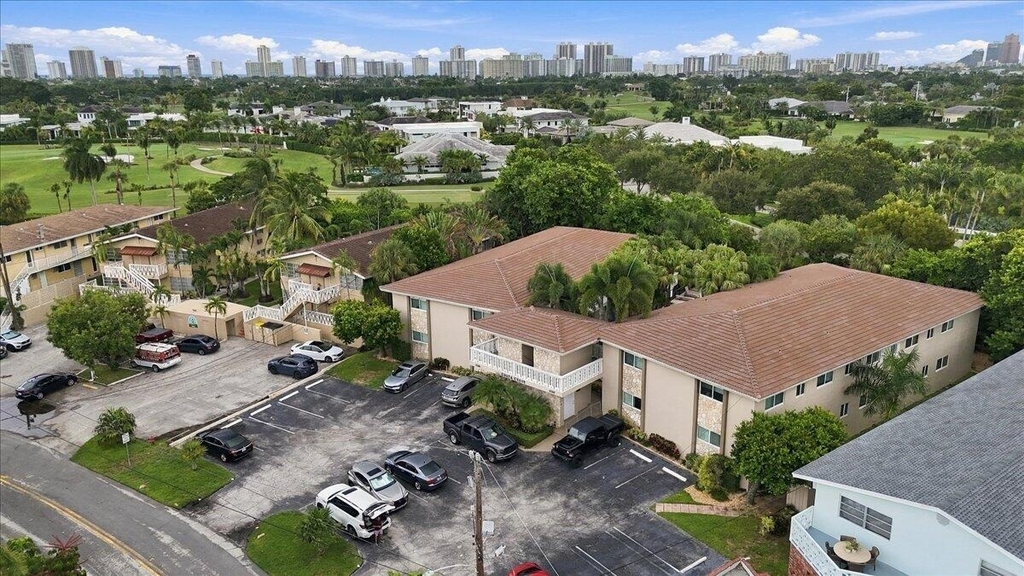 2110 Ne 39th Street - Photo 21