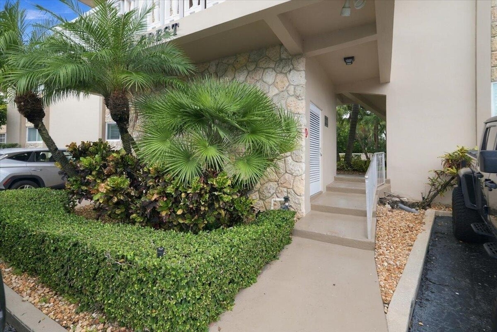 2110 Ne 39th Street - Photo 20