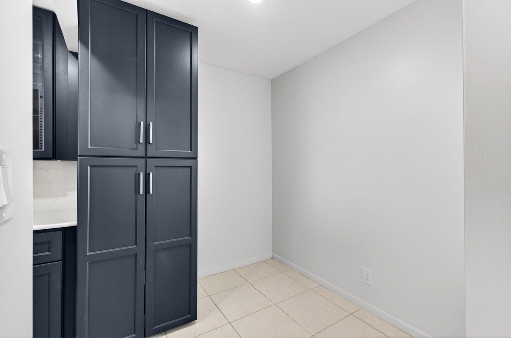12 Royal Palm Way - Photo 7