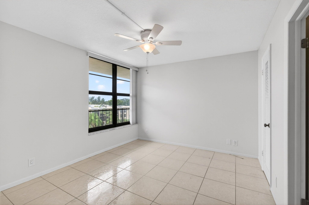 12 Royal Palm Way - Photo 29