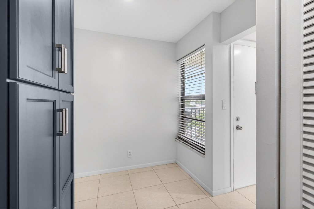12 Royal Palm Way - Photo 8