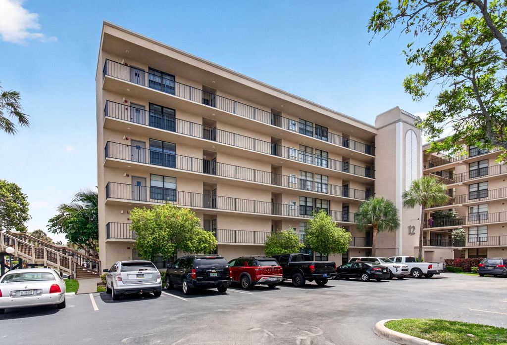 12 Royal Palm Way - Photo 40