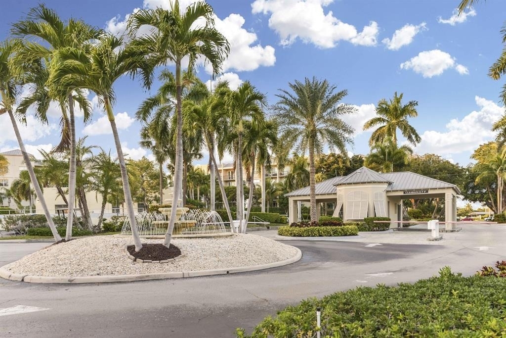 12 Royal Palm Way - Photo 49