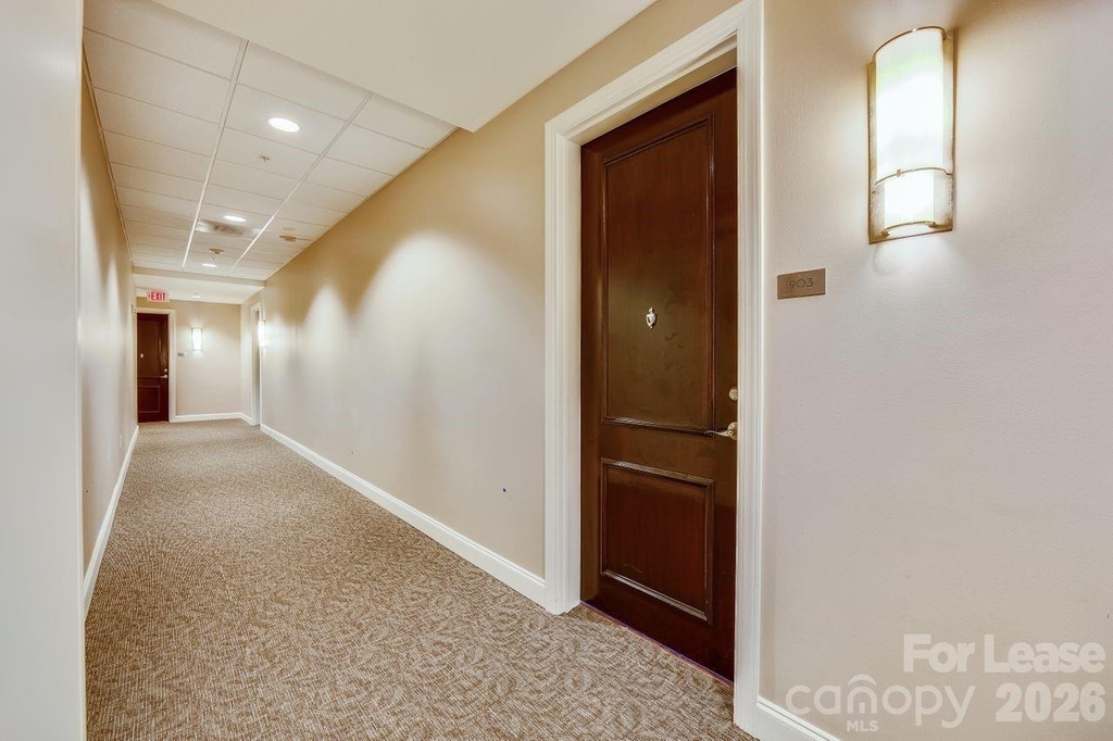 230 S Tryon Street - Photo 3