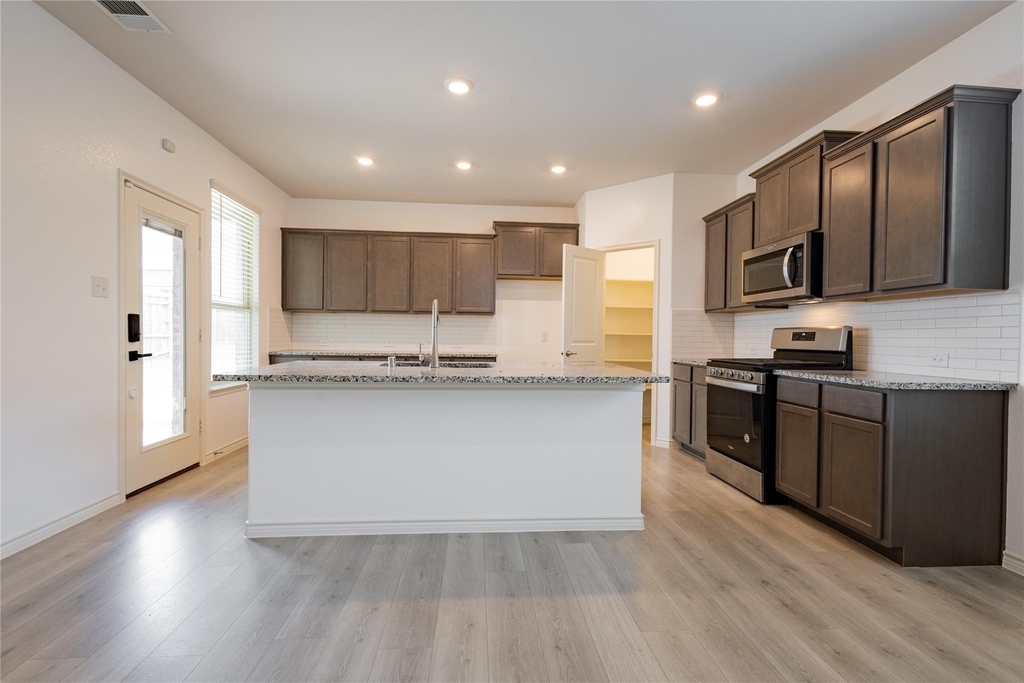 1816 Ferguson Lane - Photo 11