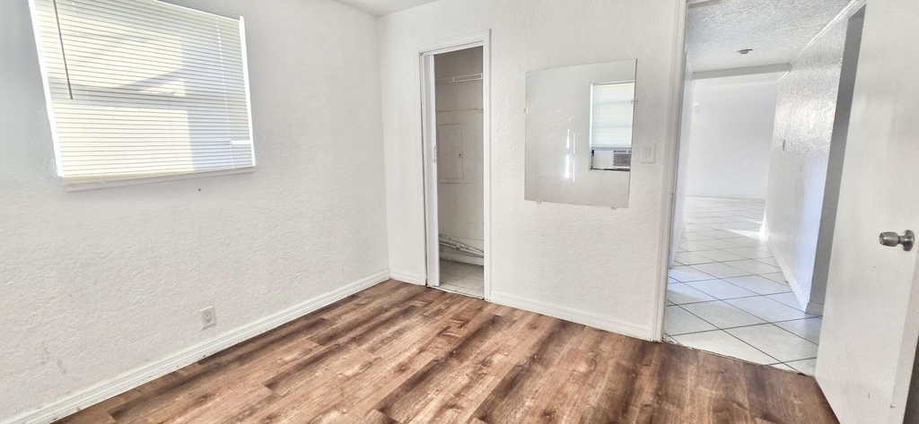 112 Newton Road - Photo 7