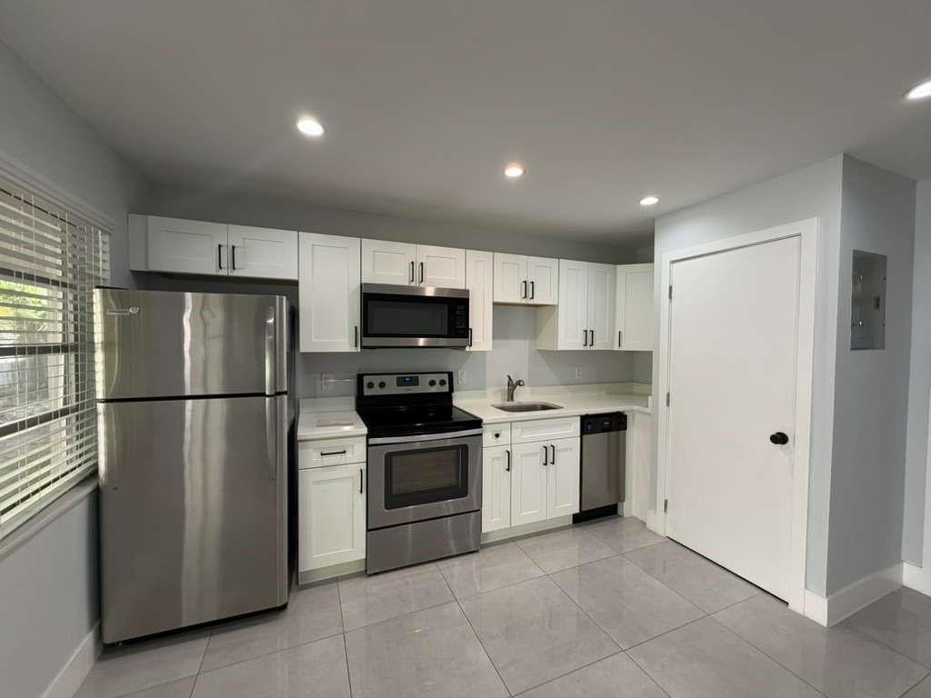 820 N Victoria Park Road - Photo 4