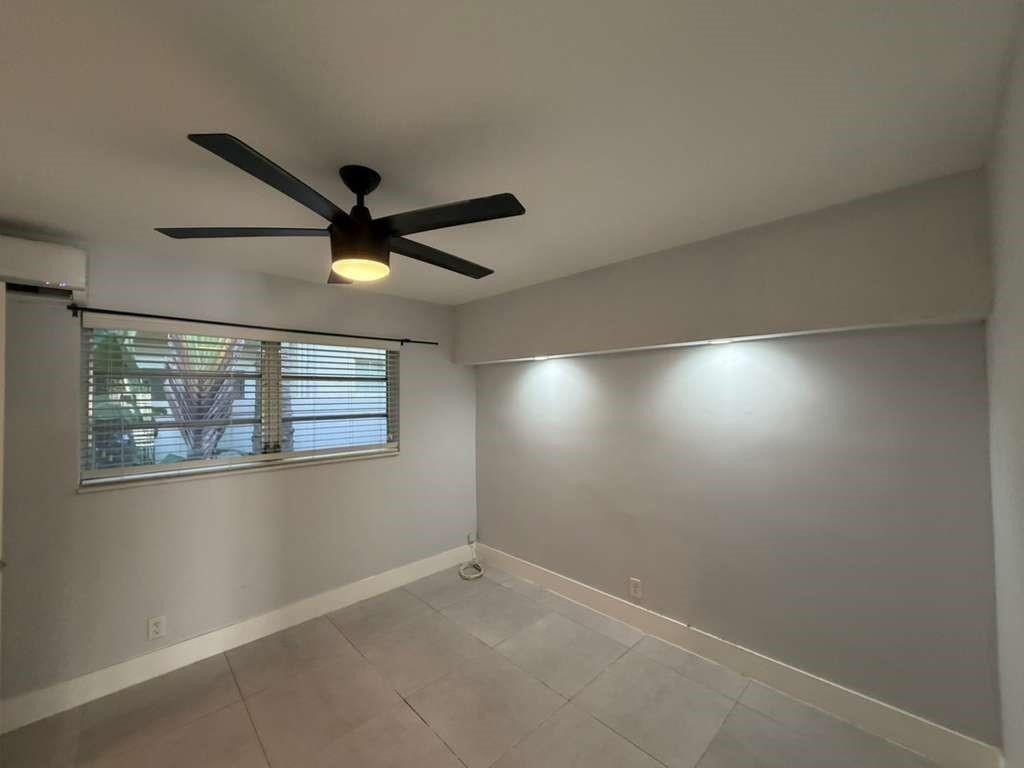 820 N Victoria Park Road - Photo 7