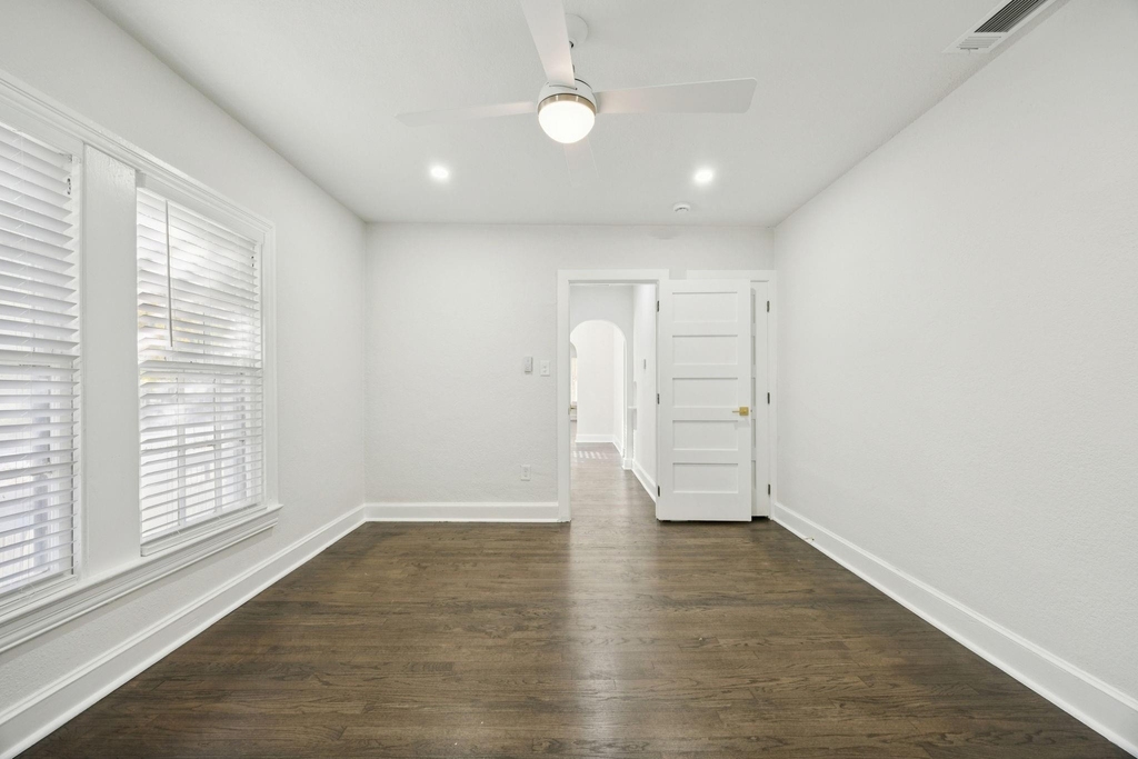 3210 N Haskell Avenue - Photo 14