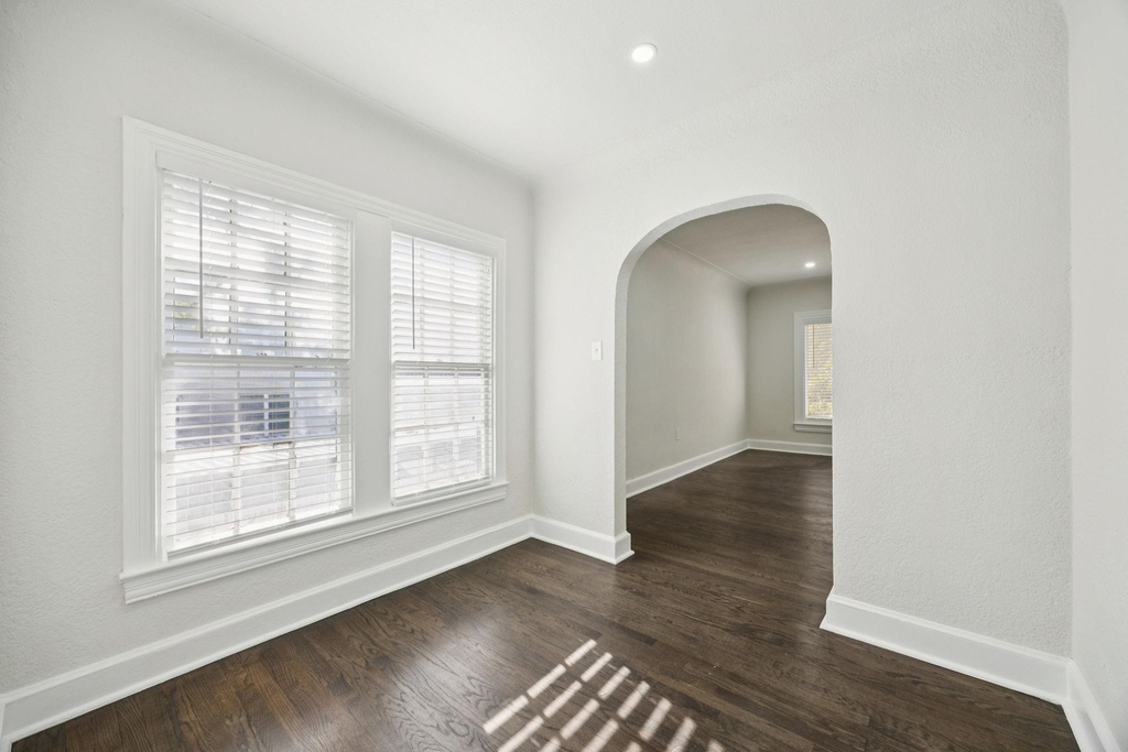 3210 N Haskell Avenue - Photo 4