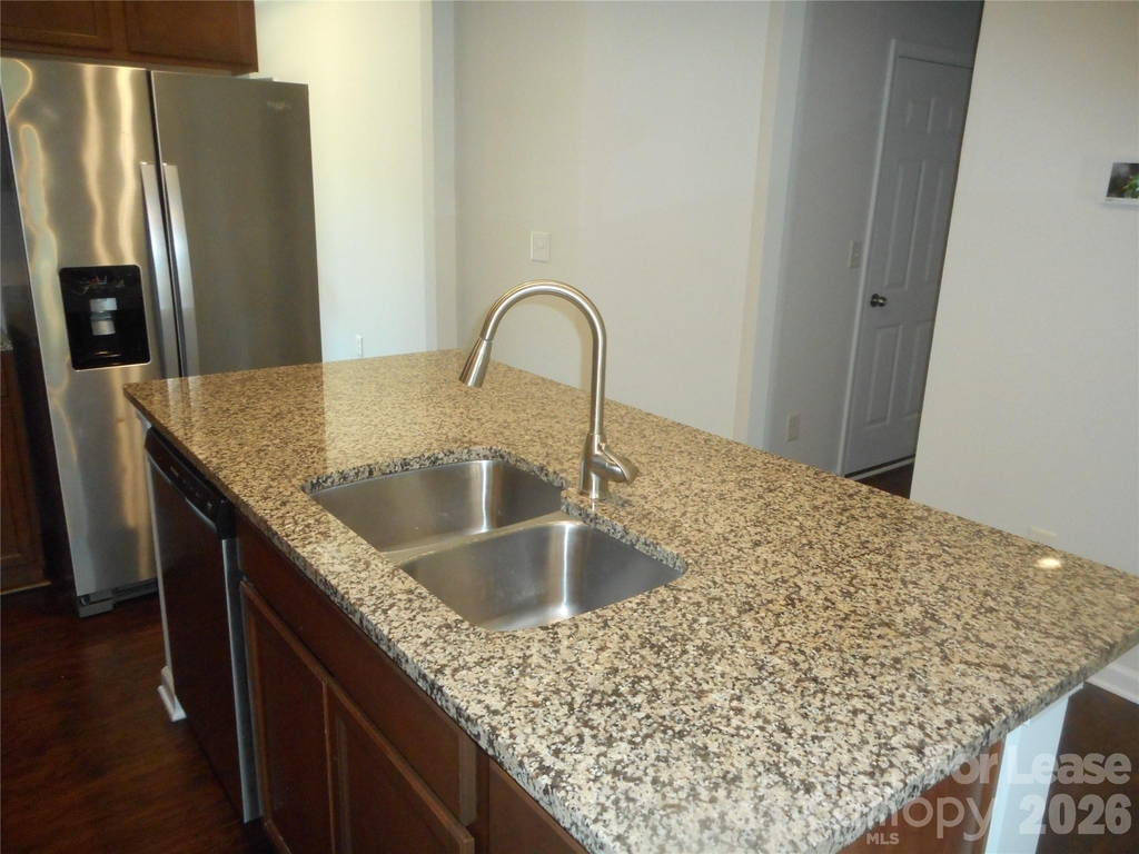 5522 Harris Cove Drive - Photo 4
