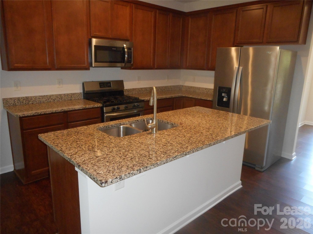 5522 Harris Cove Drive - Photo 3