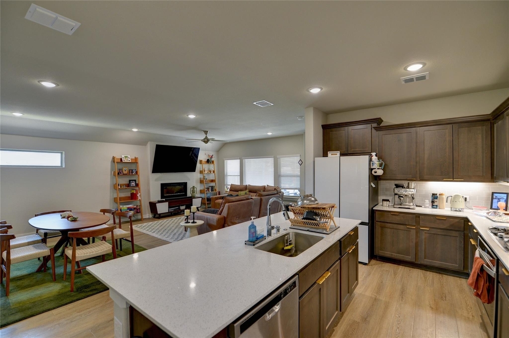 5612 Summit Creek Road - Photo 3