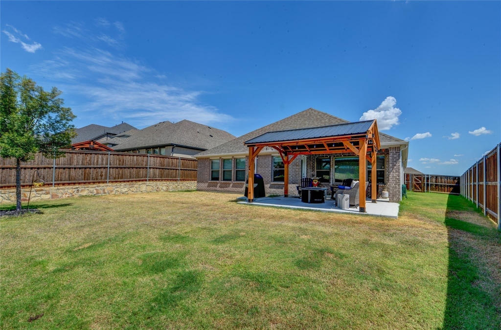 5612 Summit Creek Road - Photo 1