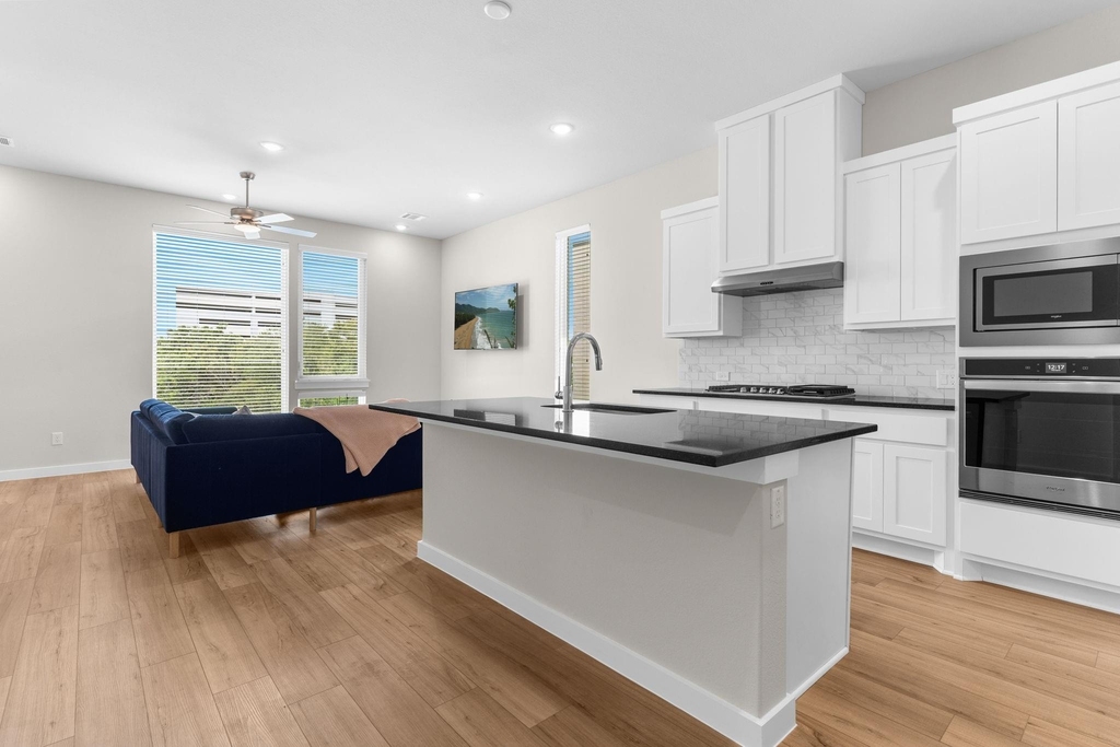 3432 Red Moon Way - Photo 4