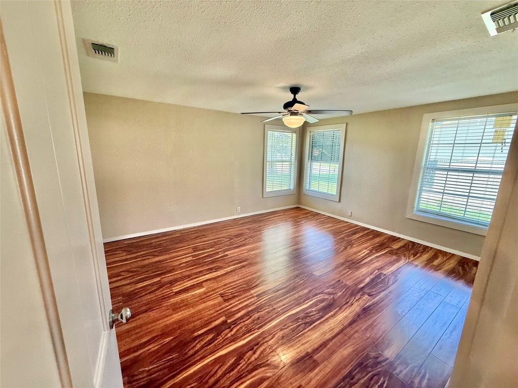 417 Putman Street - Photo 2